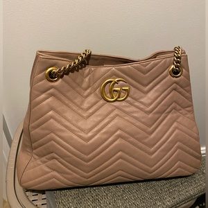 Gucci purse with chain